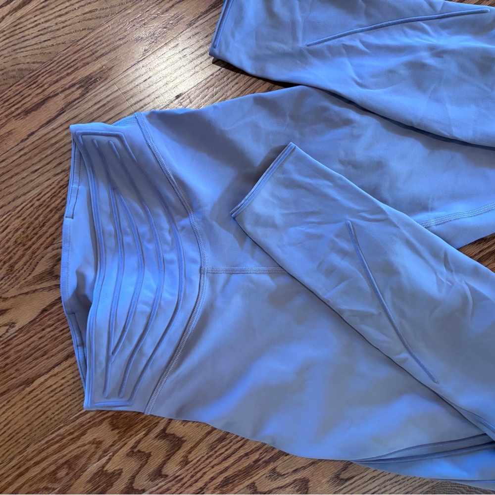 Lulu size 6 lavander color - Picture 14 of 15